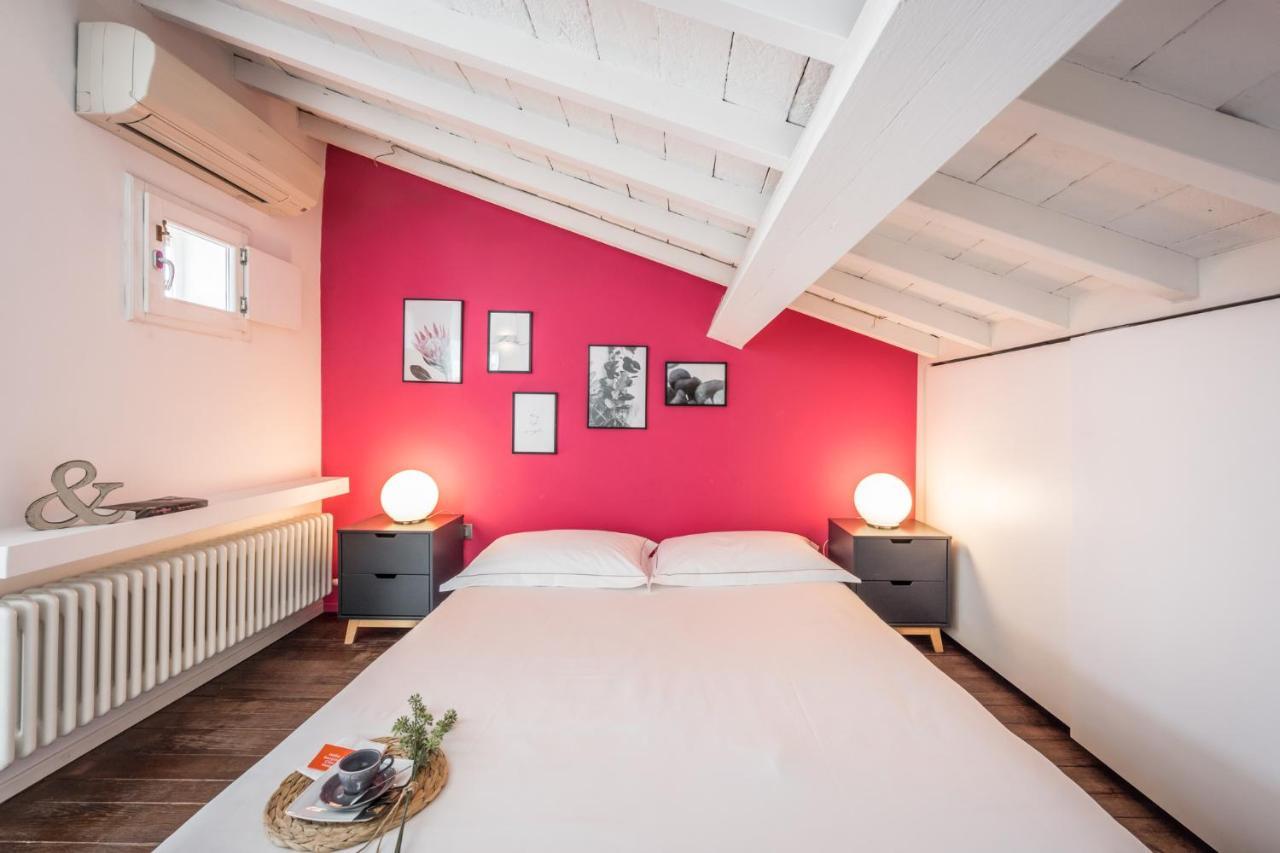 Emilia Suite Urban Modena Exterior photo